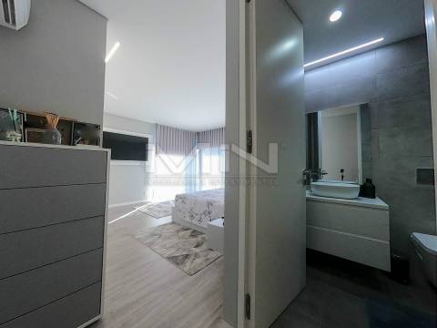 Moradia de sonho \ Piscina \ Jacuzzi \ 5 suites \ 3270m2