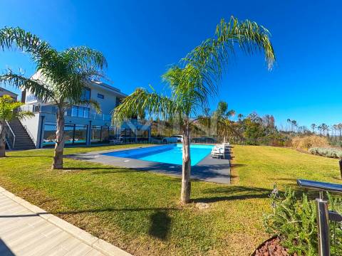 Moradia de sonho \ Piscina \ Jacuzzi \ 5 suites \ 3270m2