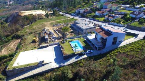 Moradia de sonho \ Piscina \ Jacuzzi \ 5 suites \ 3270m2
