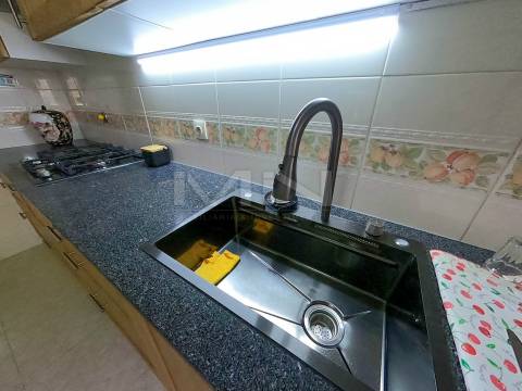 Apartamento T3 c/ Suite e garagem para dois carros