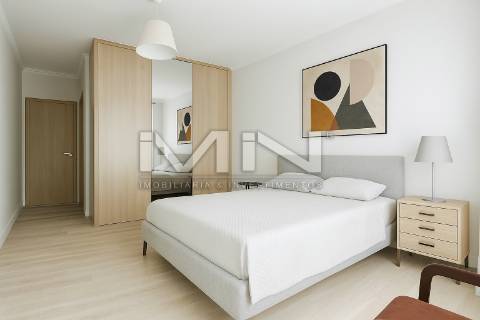 Apartamento T3 c/ Suite e garagem para dois carros