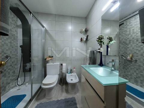 Apartamento T3 c/ Suite e garagem para dois carros