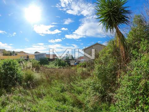 2 Lotes de terreno- Possibilidade de casa Terrea ou 2 moradias