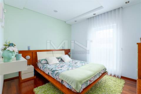 Moradia T3 de LUXO no Centro de Gondomar