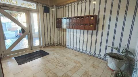 T3 com Terraço Coberto Exclusivo: A 1,5 km do Metro de Fânzeres