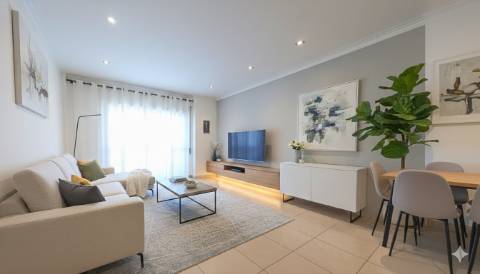 T3 com Terraço Coberto Exclusivo: A 1,5 km do Metro de Fânzeres