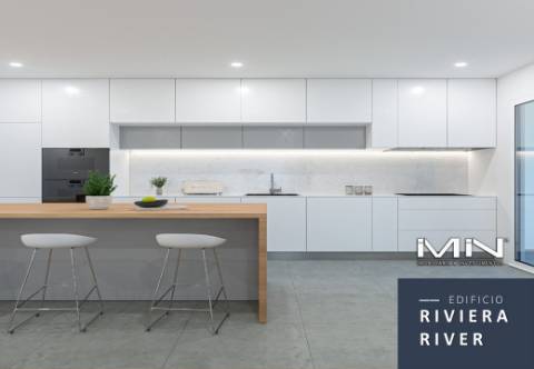 Apartamento T3 -  duas frentes junto ao Porto