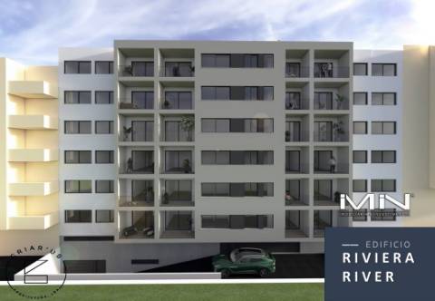 Apartamento T3 -  duas frentes junto ao Porto