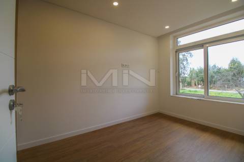 Novo T3 c/ Entrada Independente e Garagem