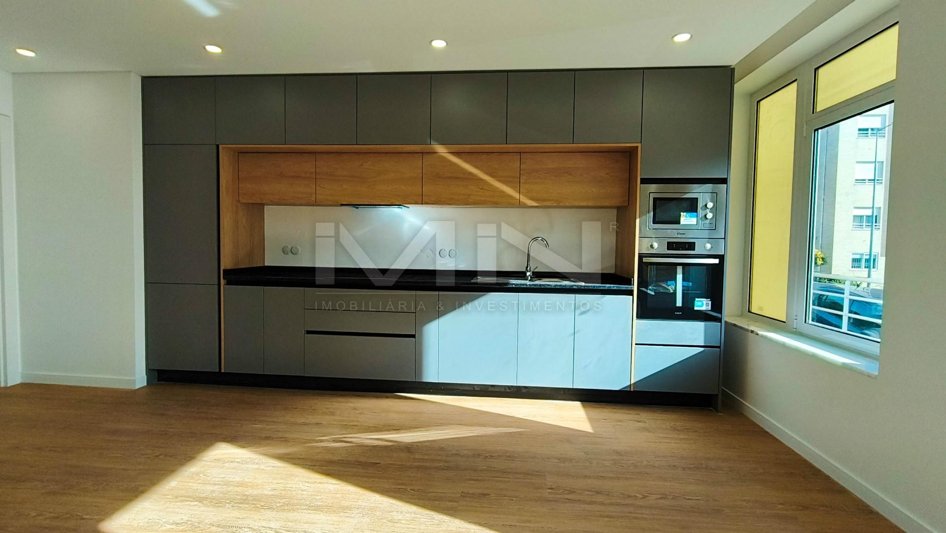 Novo T3 c/ Entrada Independente e Garagem