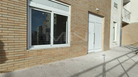 Novo T2 c/ Entrada Independente e Garagem