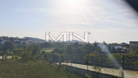 Terreno murado para construção -1299m2