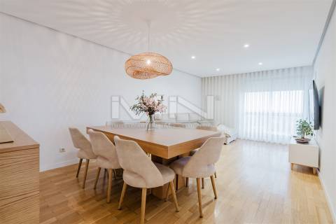 Apartamento T3 - Pleno centro de Gondomar