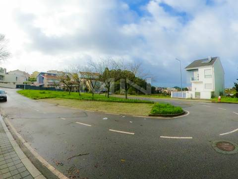Lote de terreno com projeto - São Cosme - Gondomar