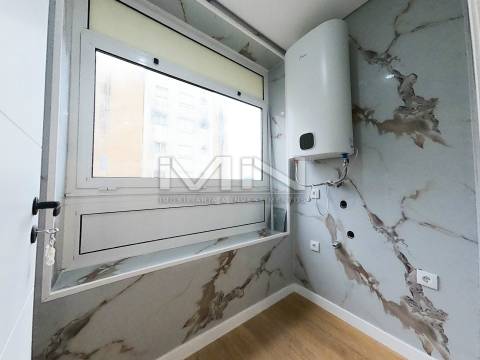 Novo T3 c/ Entrada Independente e Garagem