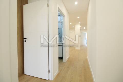 Novo T3 c/ Entrada Independente e Garagem