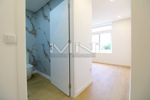 Novo T3 c/ Entrada Independente e Garagem