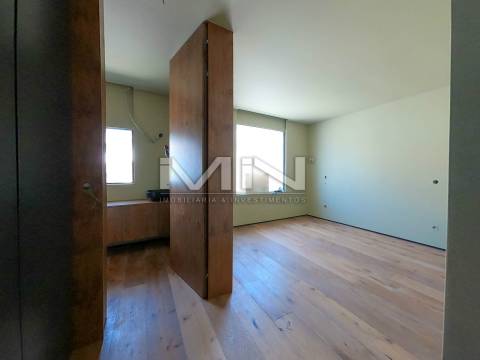 Moradia V4 -c/ piscina - 5 km do Porto