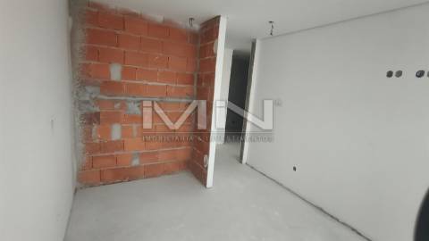Apartamento T3 junto ao centro de Gondomar