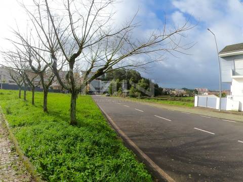Lote de terreno com projeto - São Cosme - Gondomar