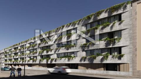 Viver o Campo na Cidade: Exclusivo T3 em Paranhos com Jardim Privativo e Design Moderno