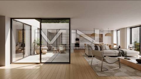 Viver o Campo na Cidade: Exclusivo T3 em Paranhos com Jardim Privativo e Design Moderno