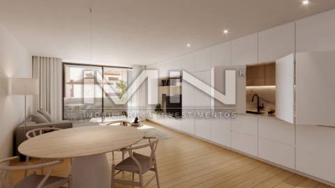 Viver o Campo na Cidade: Exclusivo T3 em Paranhos com Jardim Privativo e Design Moderno