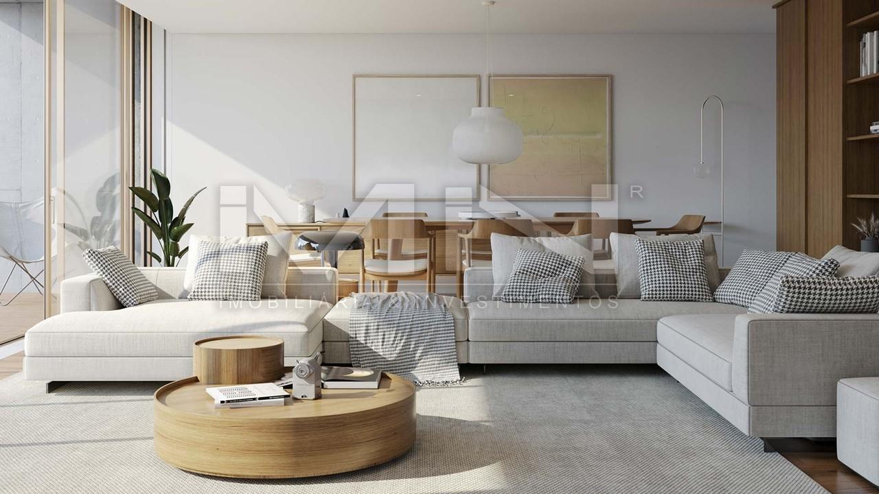 Onde o Minimalismo encontra o Mar: Moradia T3 Exclusiva em Miramar;