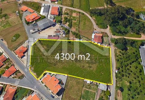 Terreno plano - 2.050m² - Viabilidade para casa Terrea