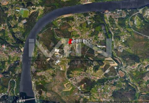 Terreno plano - 2.050m² - Viabilidade para casa Terrea