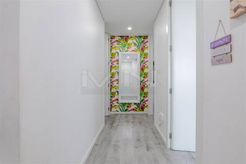 Moradia T4 de 4 Frentes: Elegância e Versatilidade a 2km do Freixo