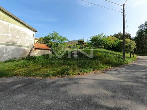 510m2 de Natureza a um Passo do Porto - 2 frentes