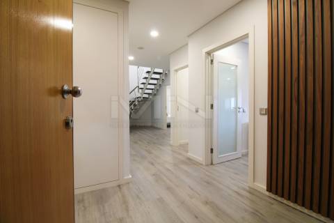 T4 Duplex c/ terraço - Praia de Esmoriz