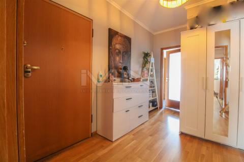 T2 c/ terraço - suite e arrumos -5 minutos do Porto
