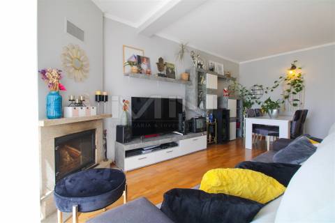 T2 c/ terraço - suite e arrumos -5 minutos do Porto