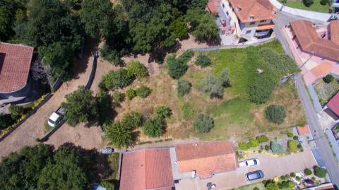 Terreno com Projeto para Moradia Térrea - IVA a 6% – A 10 min do Porto