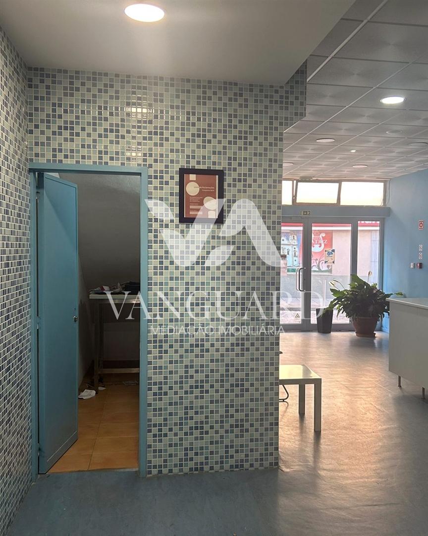 Loja Comercial - Arrendamento Póvoa de Varzim centro - Junto à Igreja Matriz