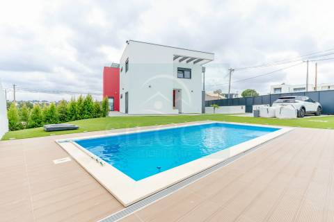 Moradia Isolada T4+1 Venda em Fernão Ferro,Seixal