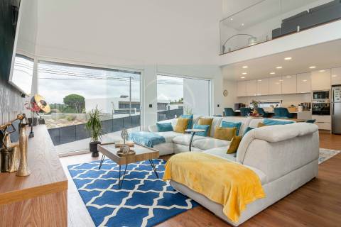 Moradia Isolada T4+1 Venda em Fernão Ferro,Seixal