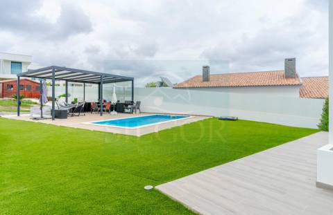 Moradia Isolada T4+1 Venda em Fernão Ferro,Seixal