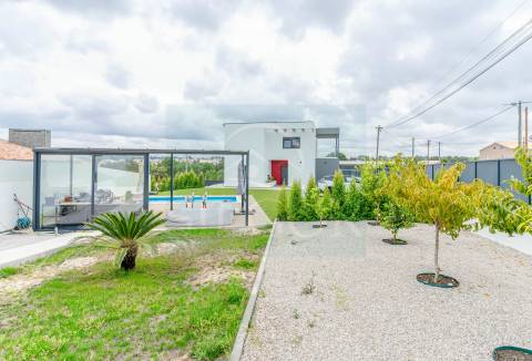 Moradia Isolada T4+1 Venda em Fernão Ferro,Seixal