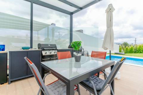 Moradia Isolada T4+1 Venda em Fernão Ferro,Seixal