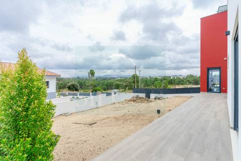 Moradia Isolada T4+1 Venda em Fernão Ferro,Seixal