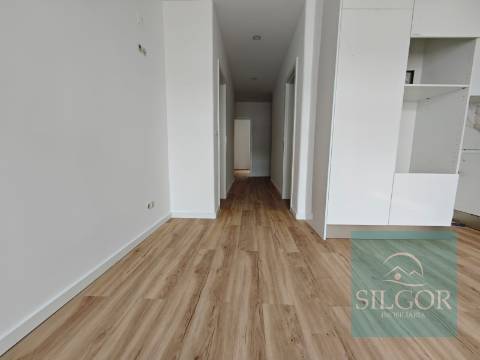 Apartamento T2 Venda em Baixa da Banheira e Vale da Amoreira,Moita