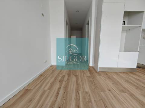 Apartamento T2 Venda em Baixa da Banheira e Vale da Amoreira,Moita