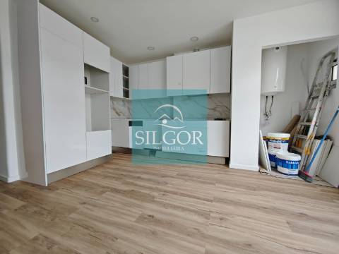 Apartamento T2 Venda em Baixa da Banheira e Vale da Amoreira,Moita