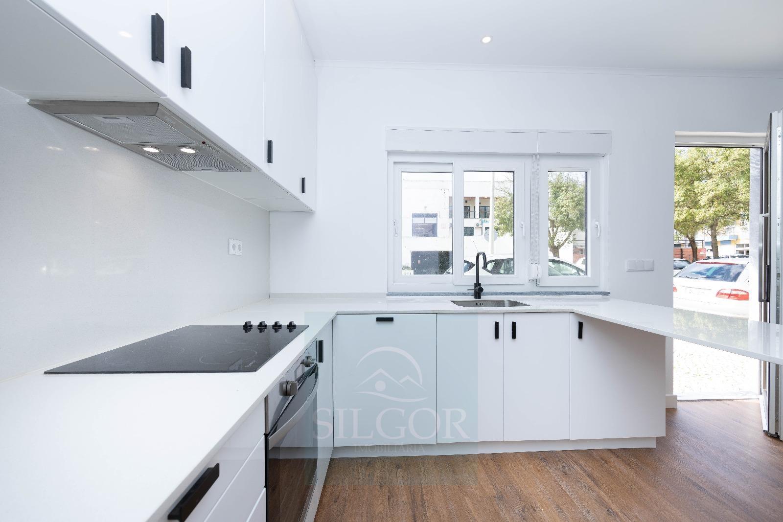 Apartamento T2 Venda em Baixa da Banheira e Vale da Amoreira,Moita