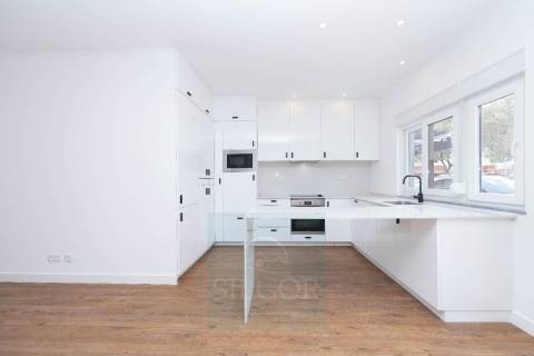 Apartamento T2 Venda em Baixa da Banheira e Vale da Amoreira,Moita