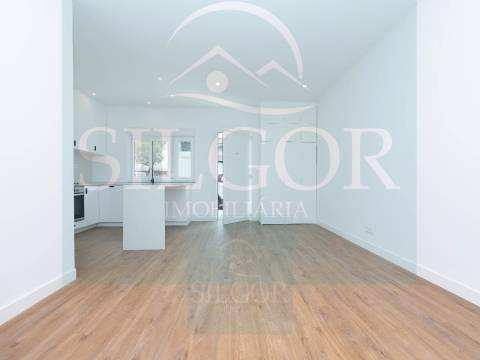 Apartamento T2 Venda em Baixa da Banheira e Vale da Amoreira,Moita