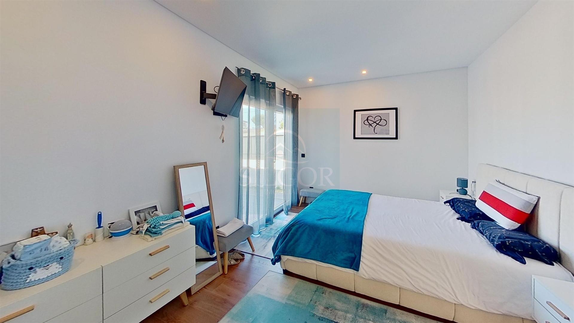 Moradia Isolada T4+1 Venda em Fernão Ferro,Seixal